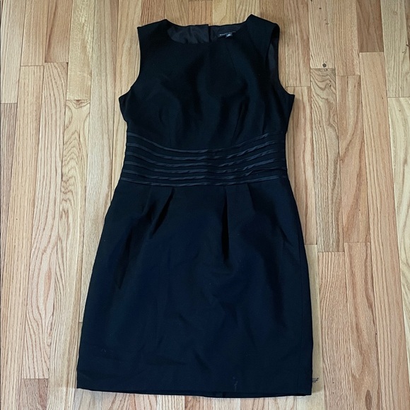 Banana Republic Sheath Mini Dress Womens 6 Black Wool Blend Old Money Modest - Picture 1 of 11